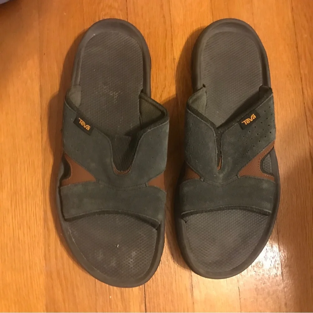 Mens Teva Sandals size 12 Dark Gray